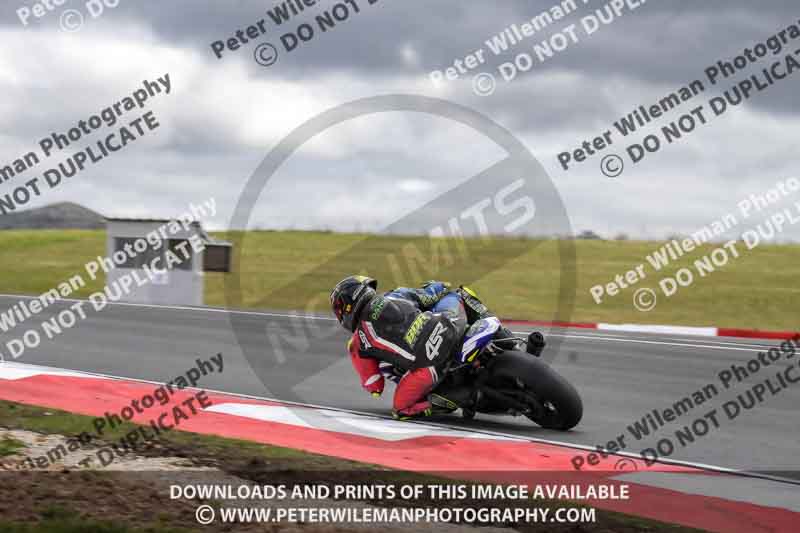 cadwell no limits trackday;cadwell park;cadwell park photographs;cadwell trackday photographs;enduro digital images;event digital images;eventdigitalimages;navarra;no limits trackdays;peter wileman photography;racing digital images;trackday digital images;trackday photos